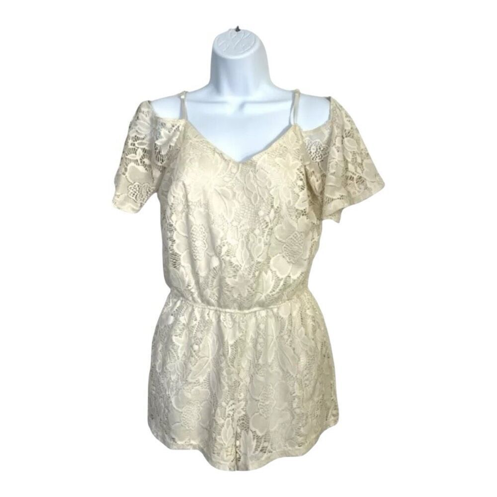 Rue21 Beige Lace Romper Size S Cold Shoulder Summer Beach Floral Casual